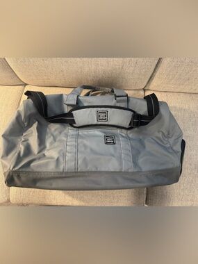 Herschel Supply Company Gray/Blue Nylon Travel Duffle Bag.